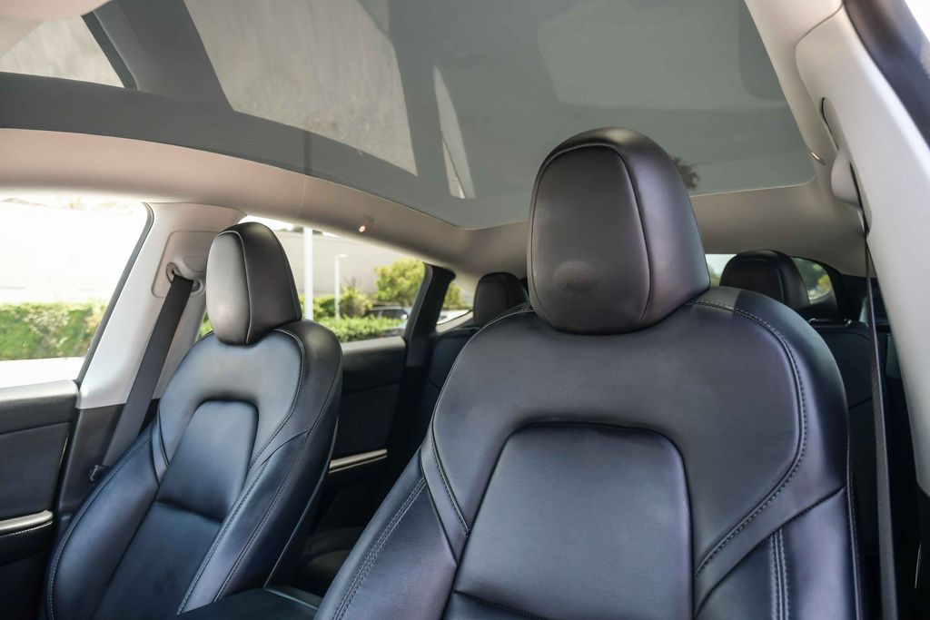 Thumbnail: 2022 Tesla Model Y - 19
