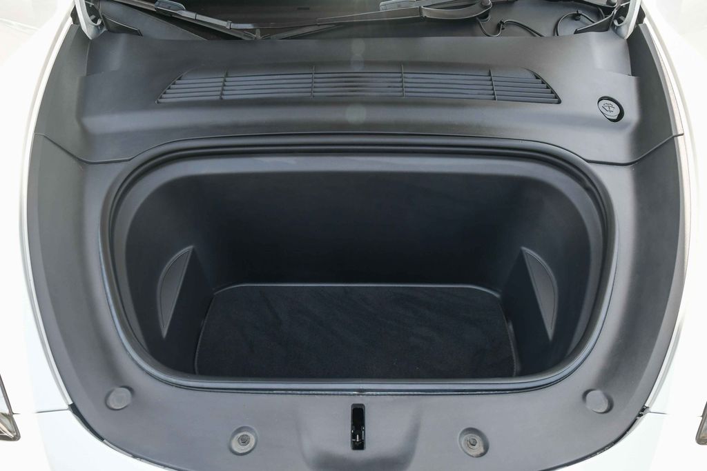 Thumbnail: 2022 Tesla Model Y - 26