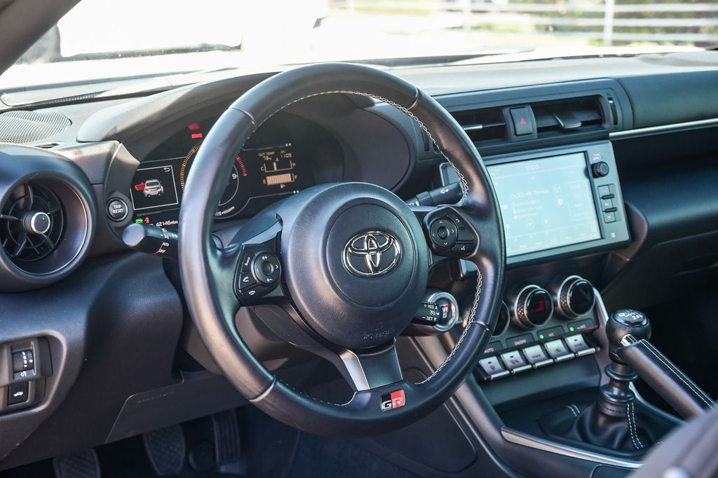 Thumbnail: 2023 Toyota GR86 - 13