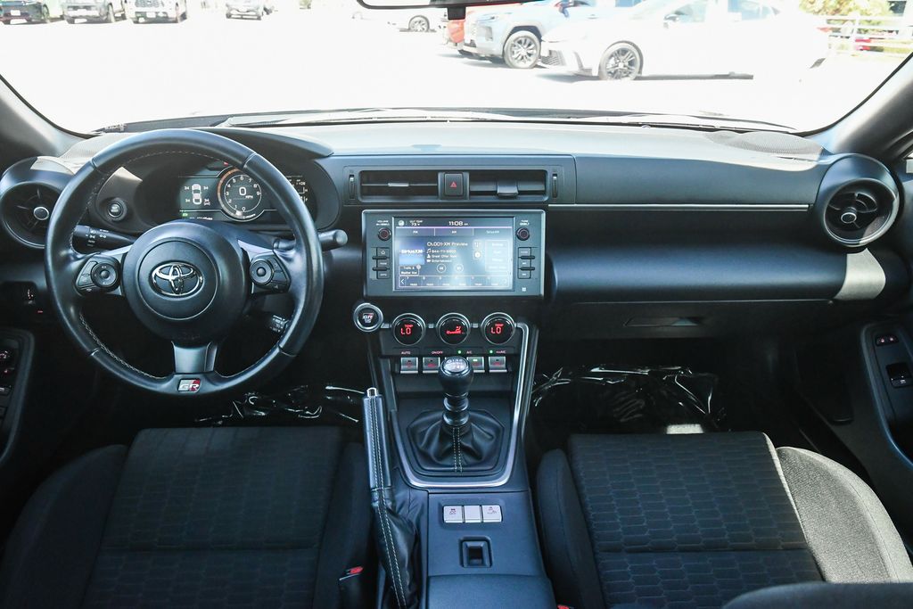 Thumbnail: 2023 Toyota GR86 - 9