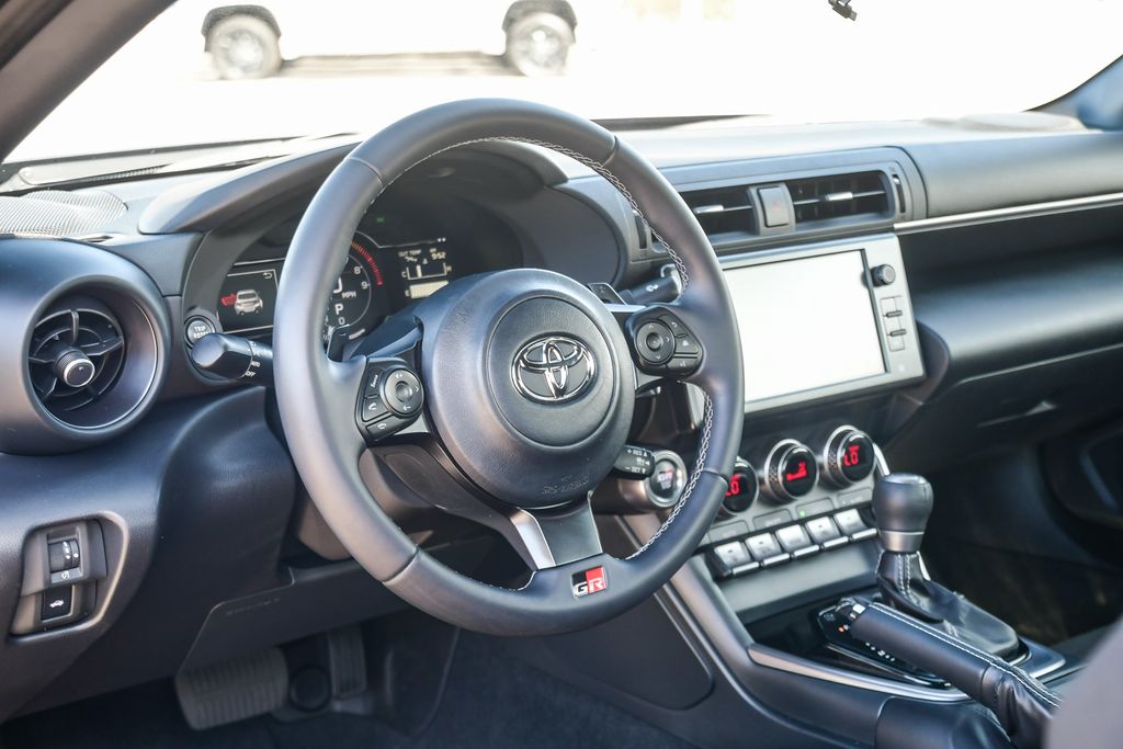 Thumbnail: 2023 Toyota GR86 - 12