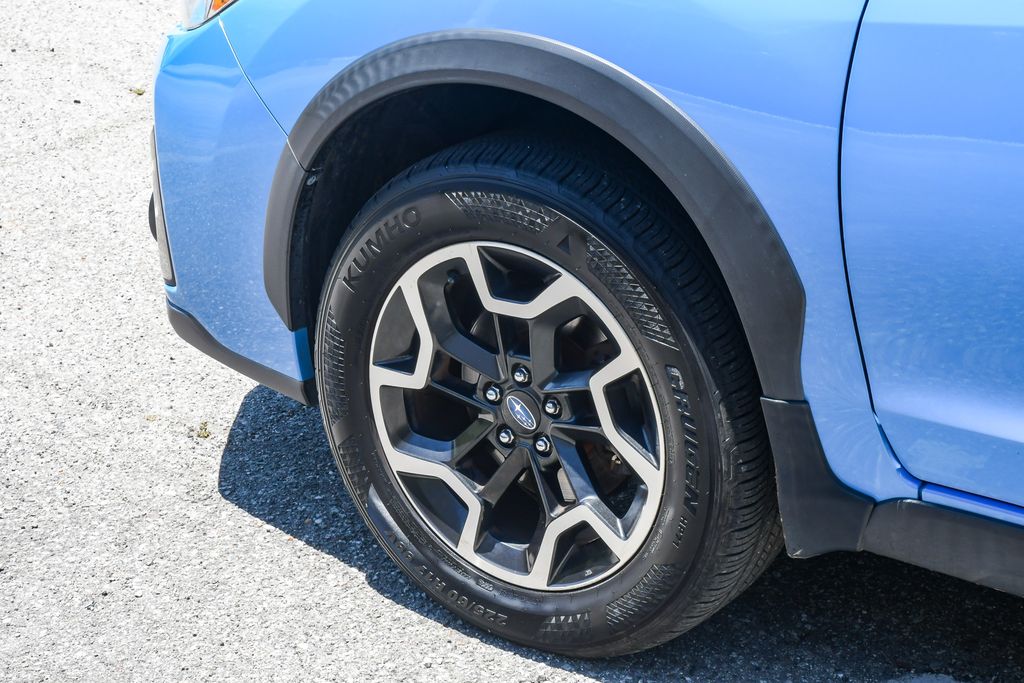 Thumbnail: 2017 Subaru Crosstrek - 7