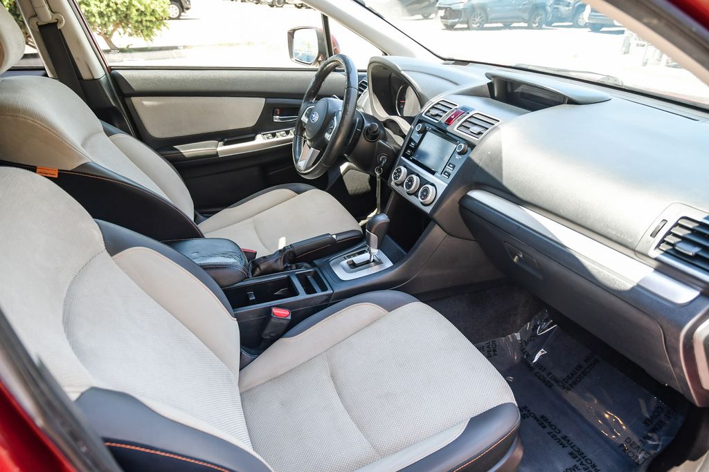 Thumbnail: 2016 Subaru Crosstrek - 9