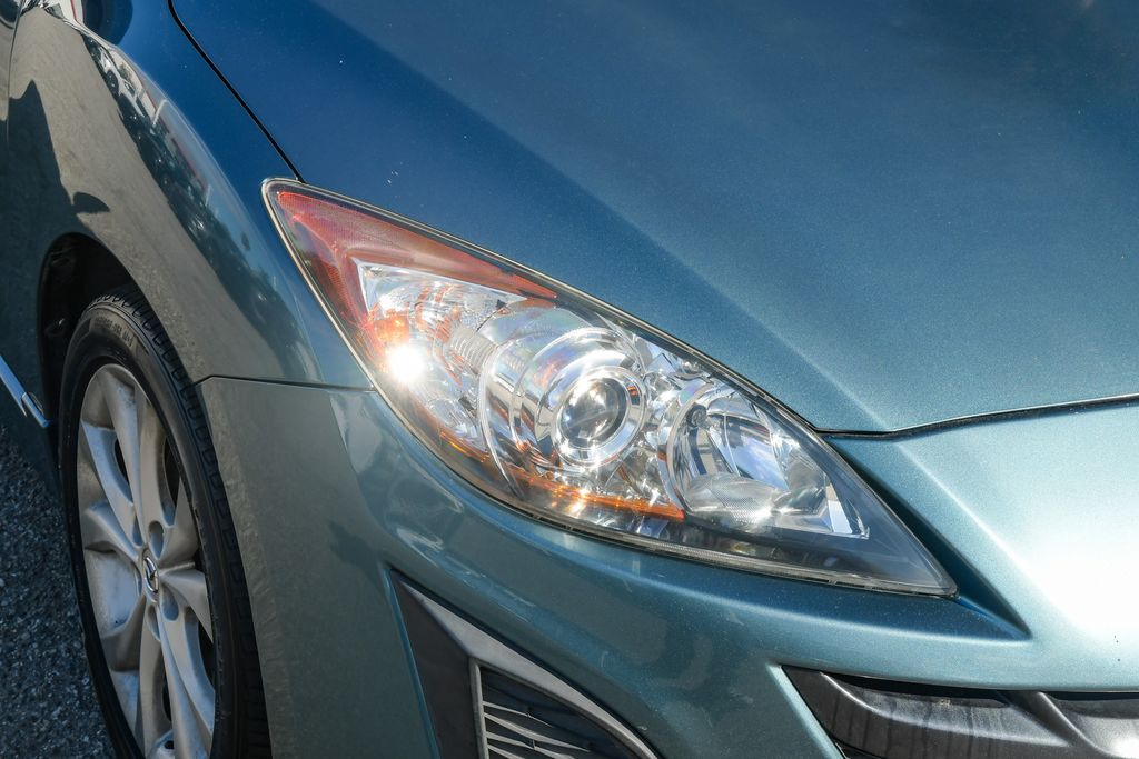 Thumbnail: 2011 Mazda Mazda3 - 16