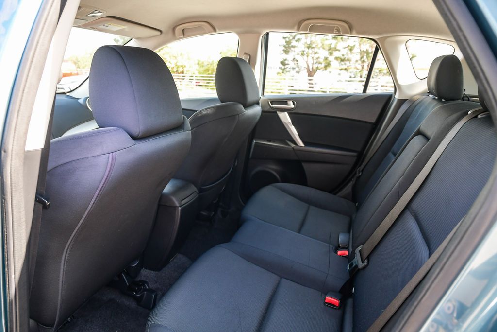 Thumbnail: 2011 Mazda Mazda3 - 11
