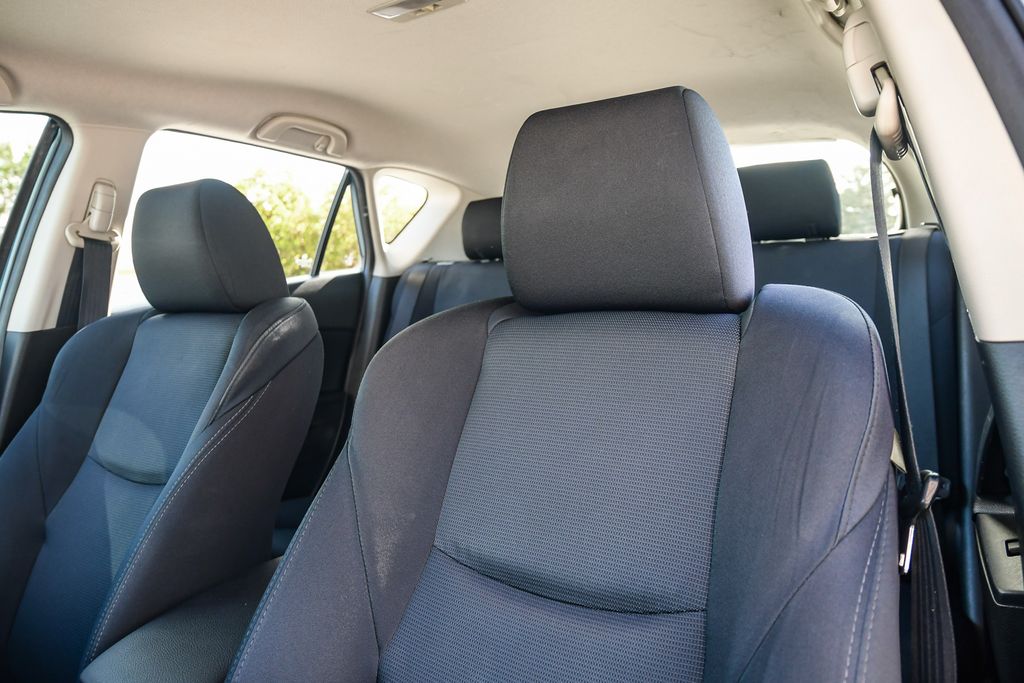 Thumbnail: 2011 Mazda Mazda3 - 21