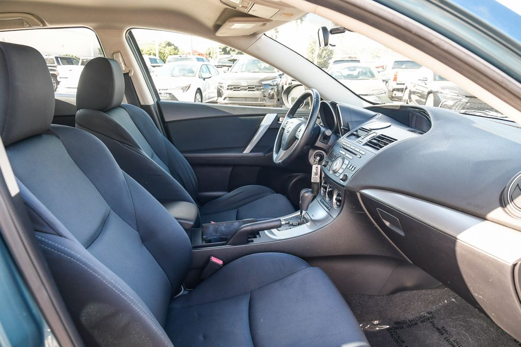 Thumbnail: 2011 Mazda Mazda3 - 9