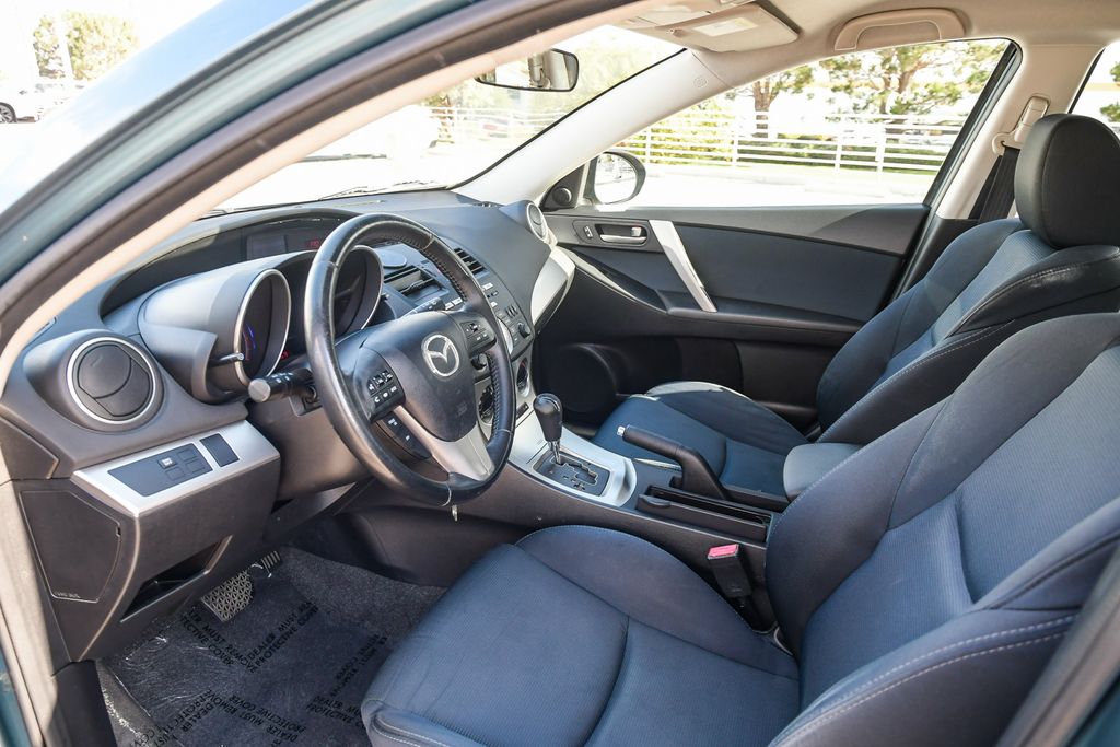 Thumbnail: 2011 Mazda Mazda3 - 10