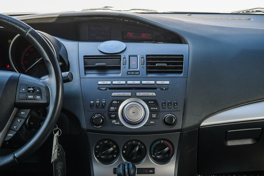 Thumbnail: 2011 Mazda Mazda3 - 12