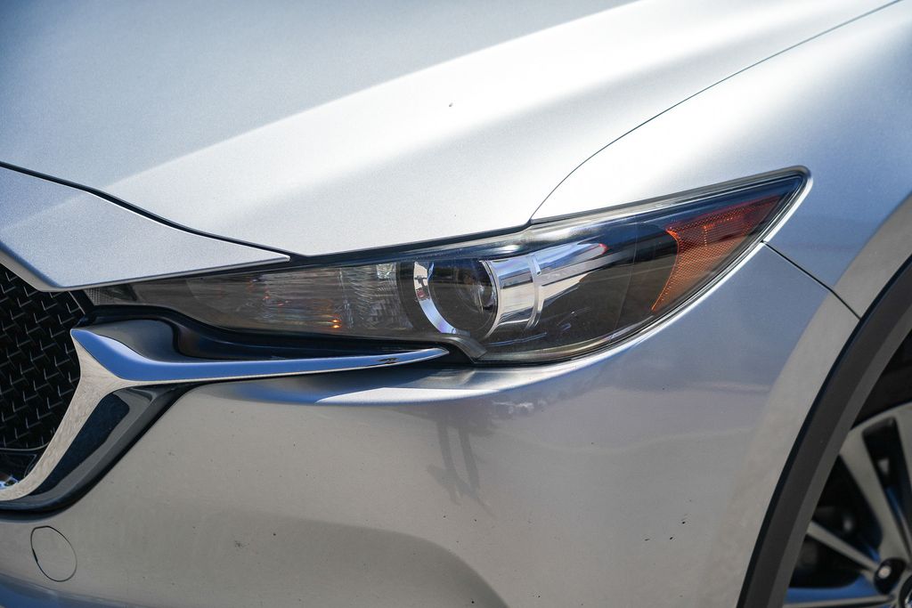 Thumbnail: 2017 Mazda CX-5 - 17