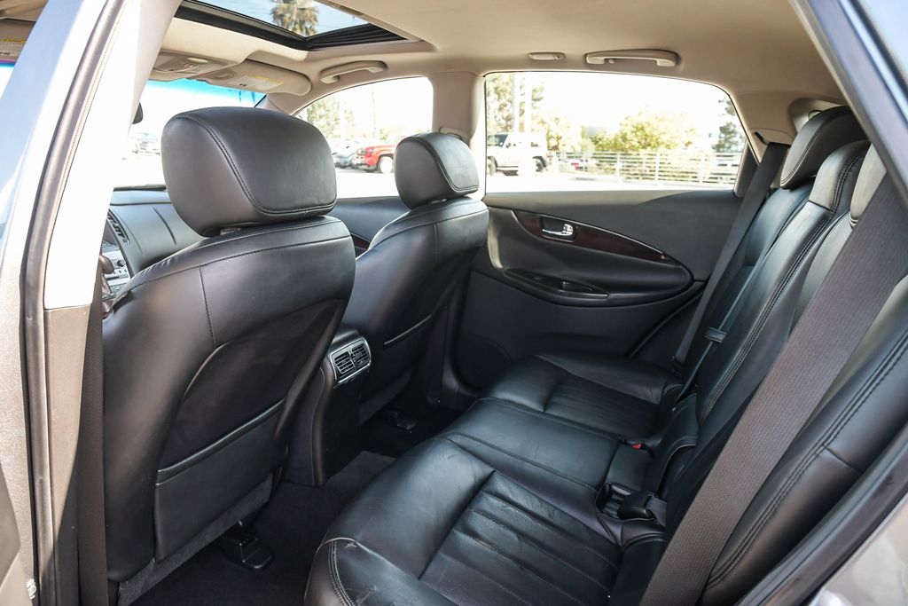 Thumbnail: 2017 INFINITI QX50 - 11