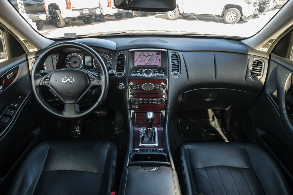Thumbnail: 2017 INFINITI QX50 - 8