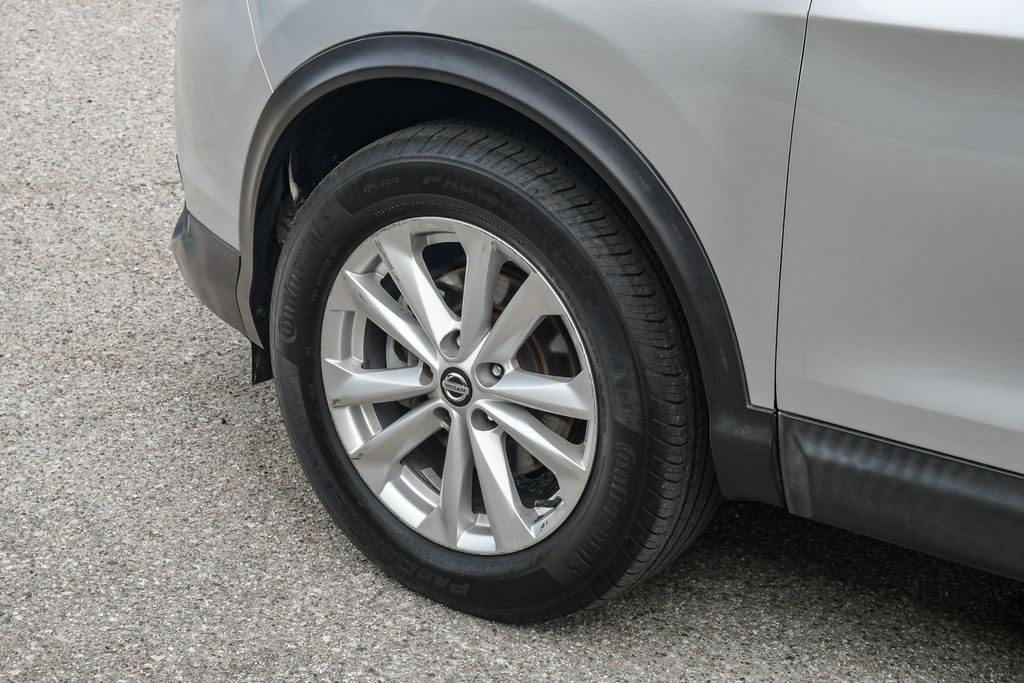 Thumbnail: 2019 Nissan Rogue Sport - 6