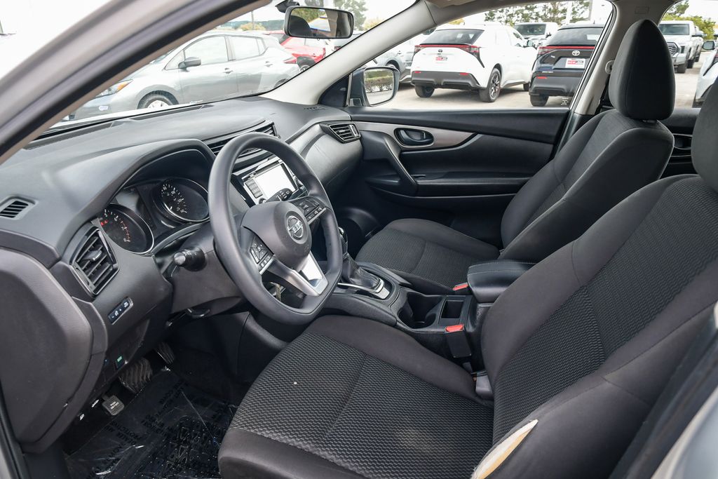 Thumbnail: 2019 Nissan Rogue Sport - 10