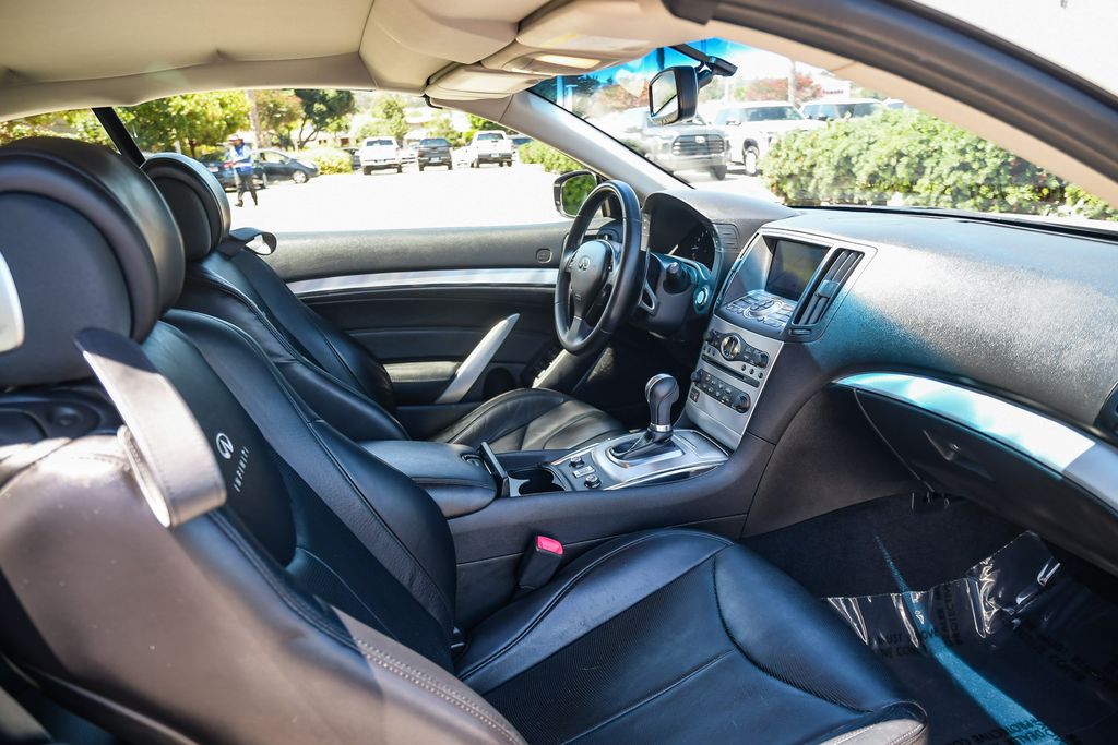 Thumbnail: 2014 INFINITI Q60 - 12