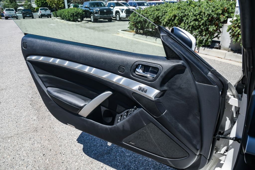 Thumbnail: 2014 INFINITI Q60 - 26
