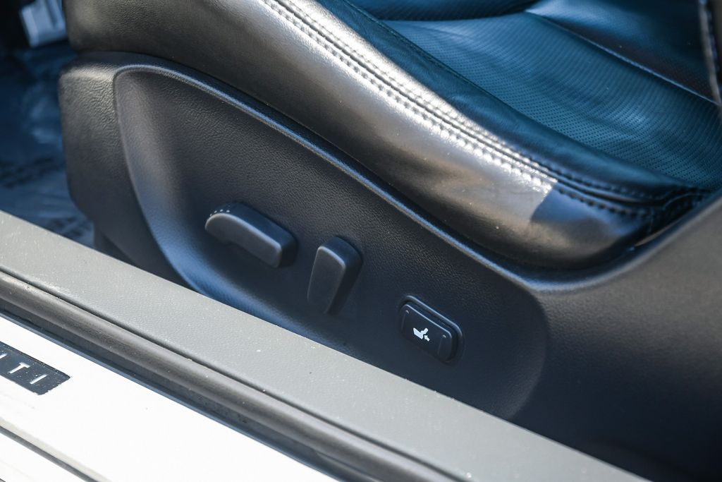 Thumbnail: 2014 INFINITI Q60 - 6