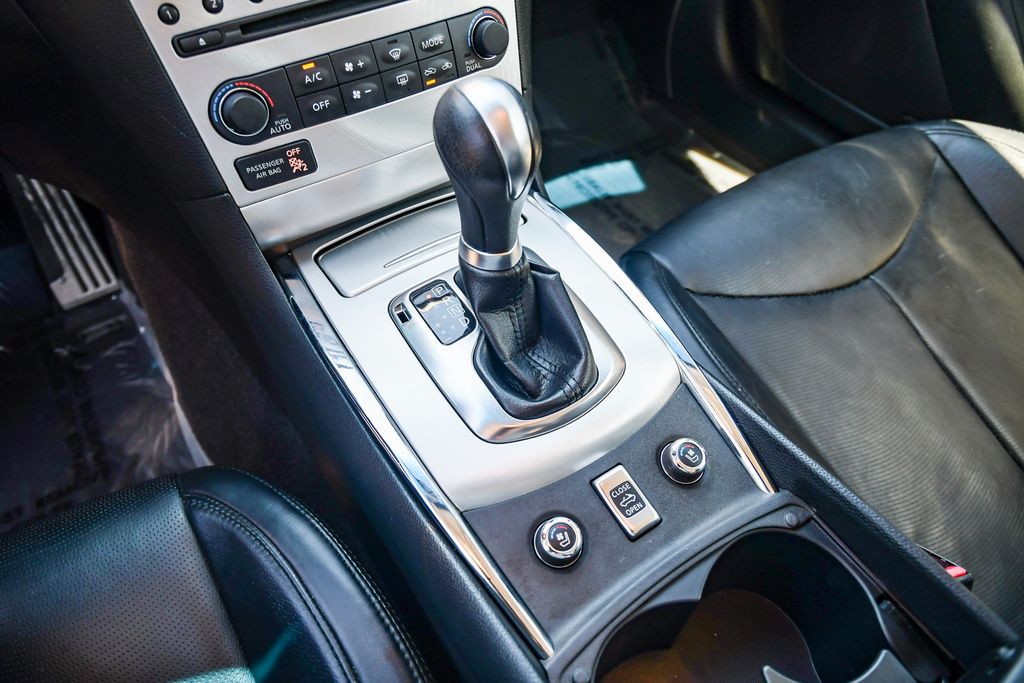 Thumbnail: 2014 INFINITI Q60 - 15