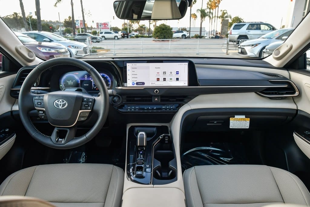 Thumbnail: 2026 Toyota Crown - 12