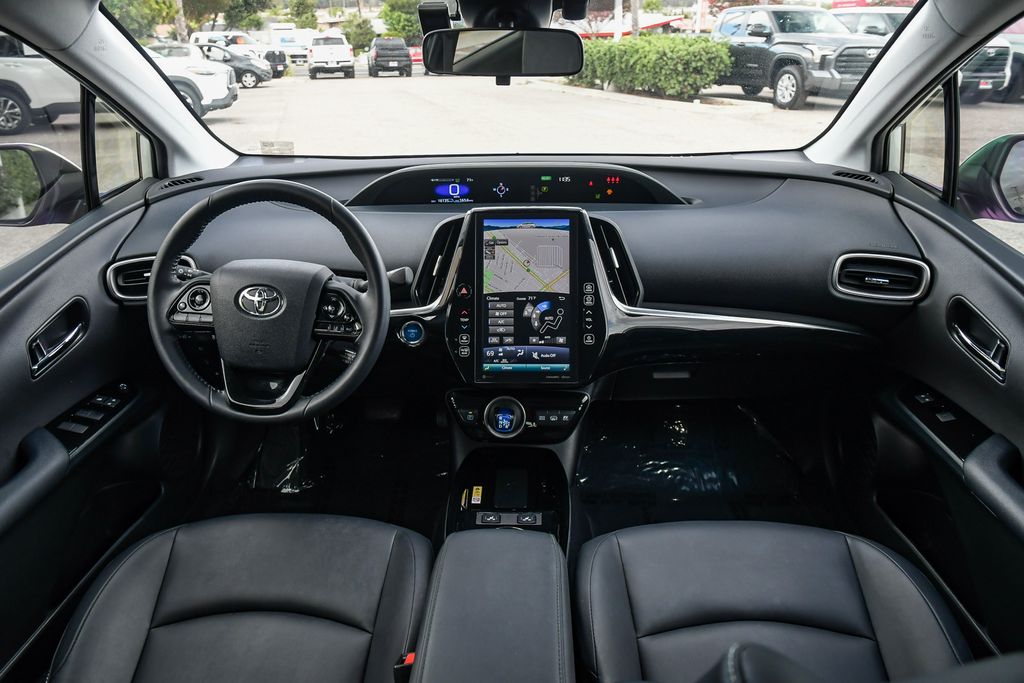 Thumbnail: 2022 Toyota Prius Prime - 9
