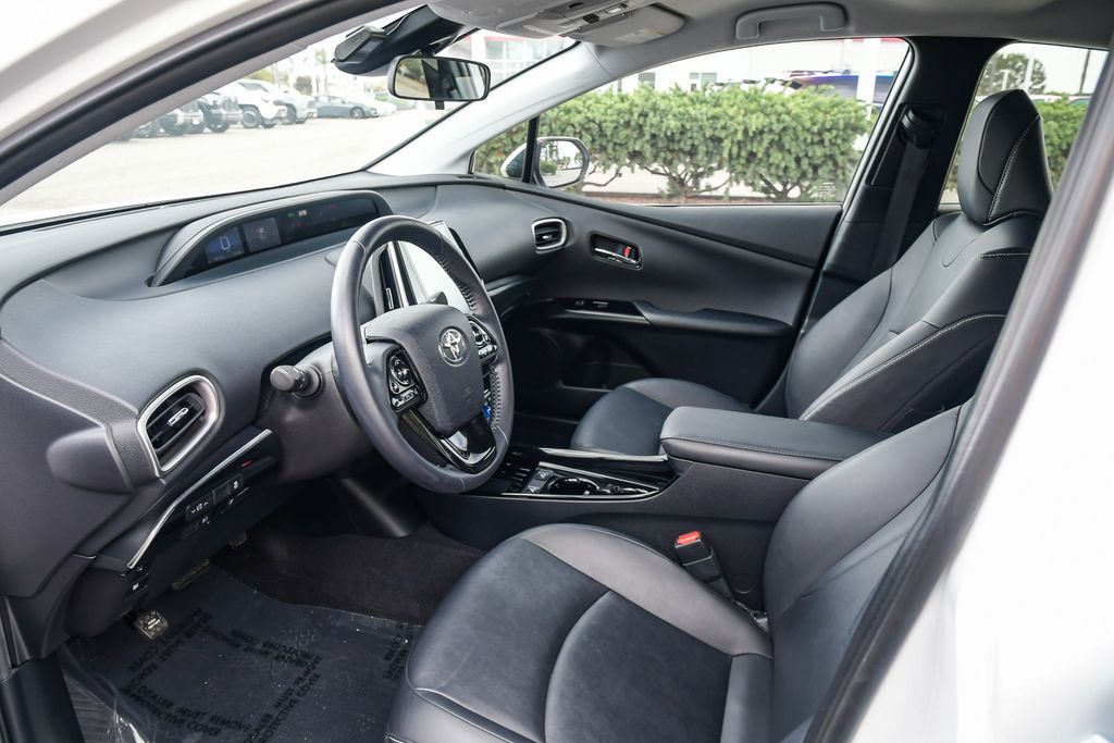 Thumbnail: 2022 Toyota Prius Prime - 11