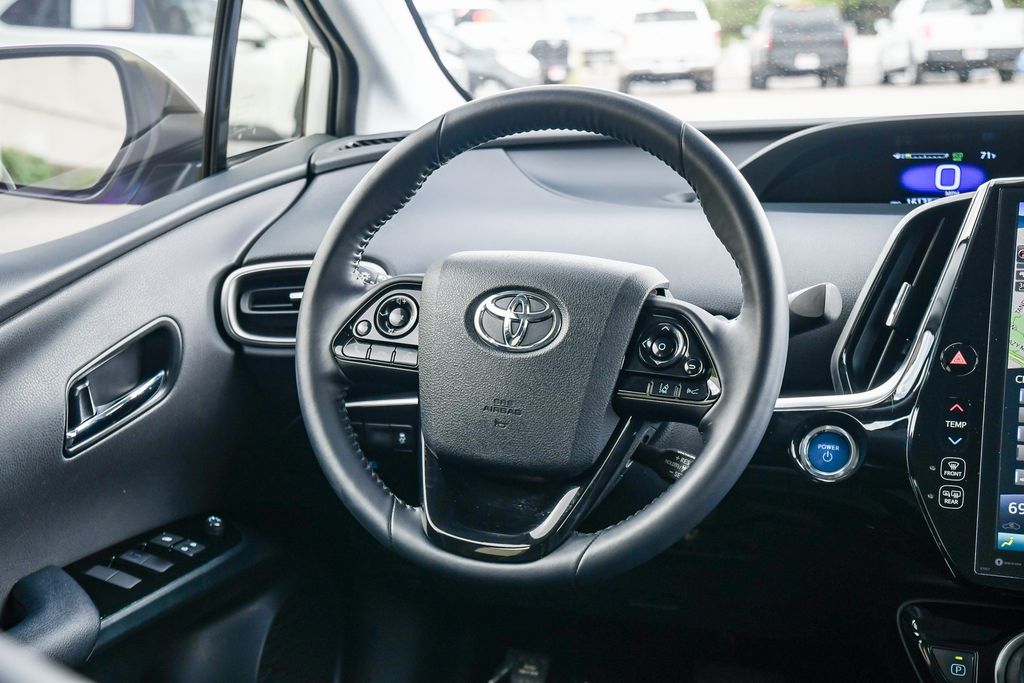 Thumbnail: 2022 Toyota Prius Prime - 2
