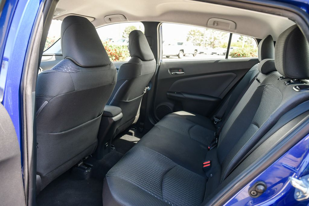 Thumbnail: 2017 Toyota Prius - 11