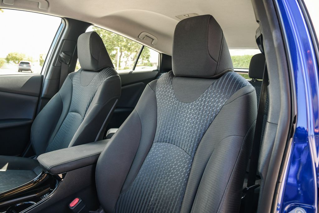 Thumbnail: 2017 Toyota Prius - 20