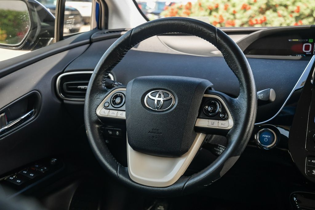 Thumbnail: 2017 Toyota Prius - 2