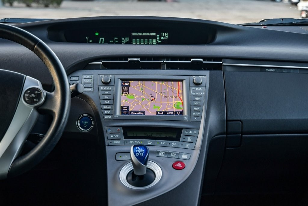 2012 Toyota Prius Four 15