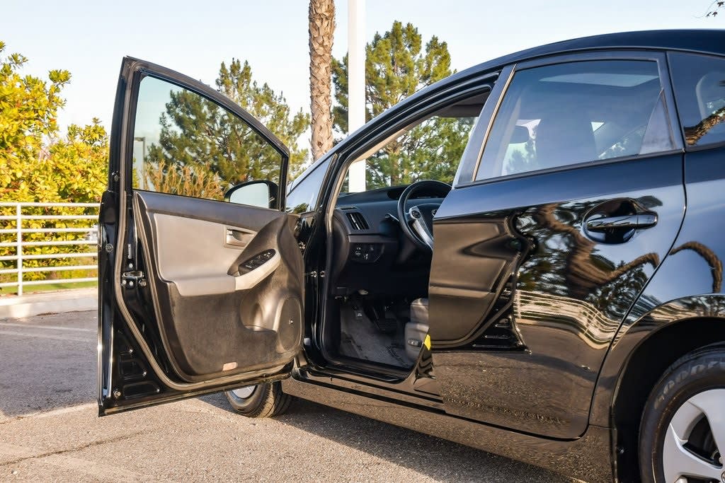 2012 Toyota Prius Four 14