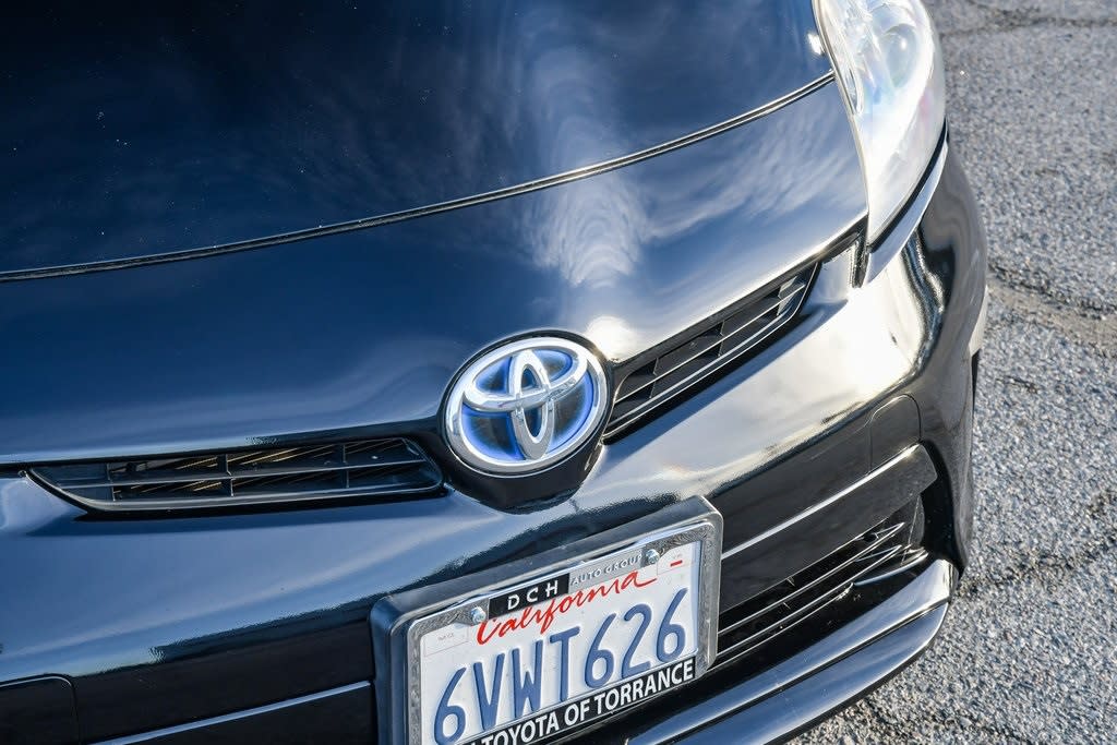 2012 Toyota Prius Four 6