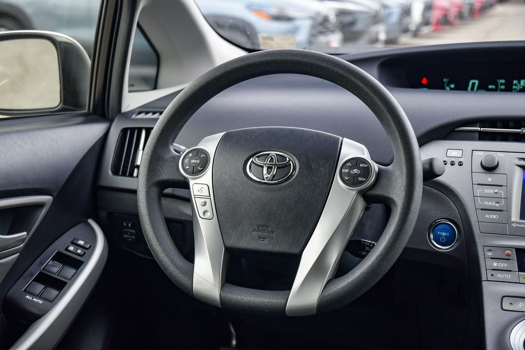 Thumbnail: 2013 Toyota Prius - 2
