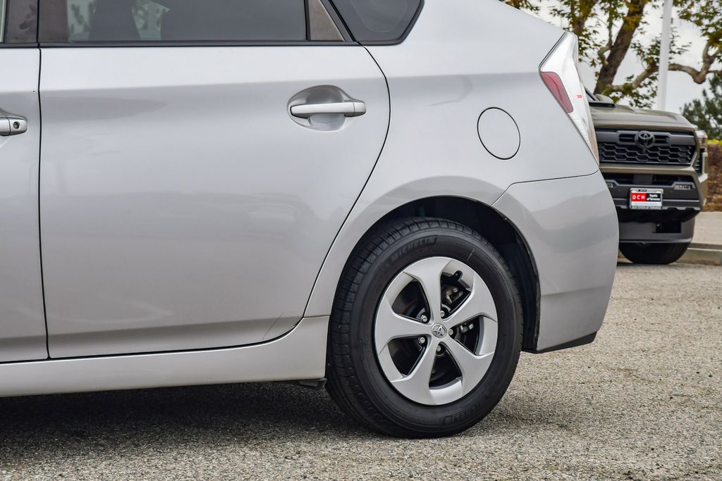 Thumbnail: 2013 Toyota Prius - 6