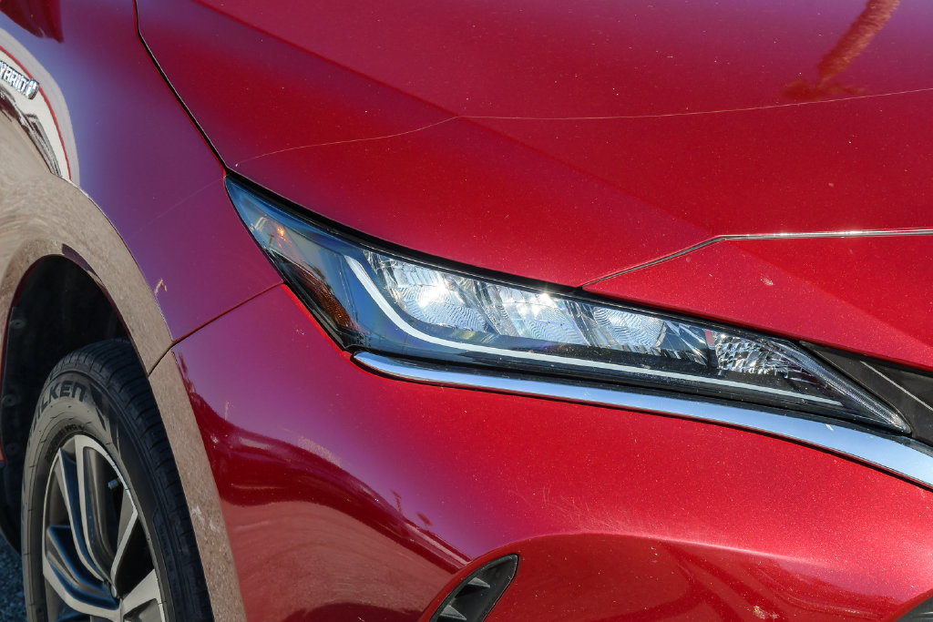 Thumbnail: 2021 Toyota Venza - 16