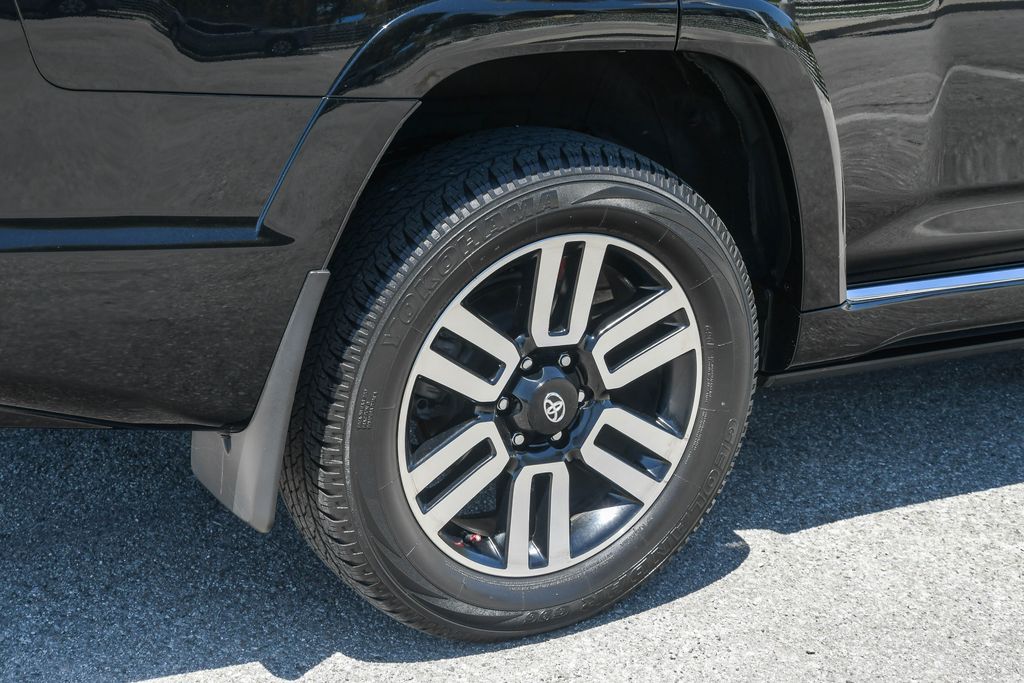 Thumbnail: 2022 Toyota 4Runner - 7