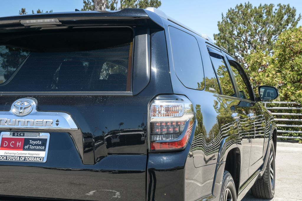 Thumbnail: 2022 Toyota 4Runner - 21