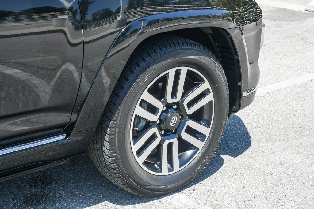 Thumbnail: 2022 Toyota 4Runner - 22