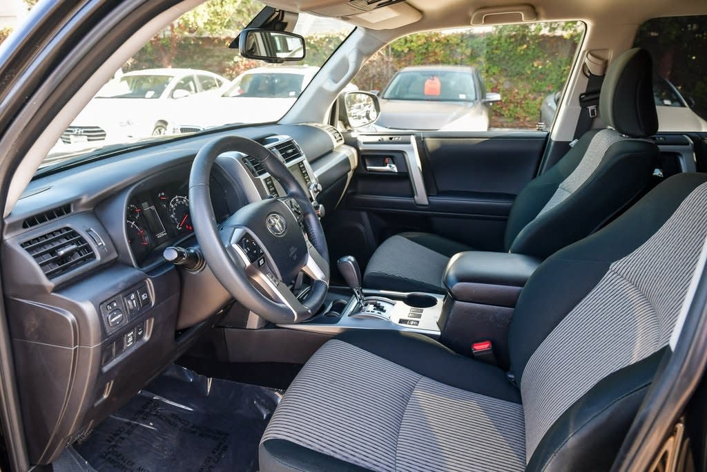 Thumbnail: 2023 Toyota 4Runner - 10