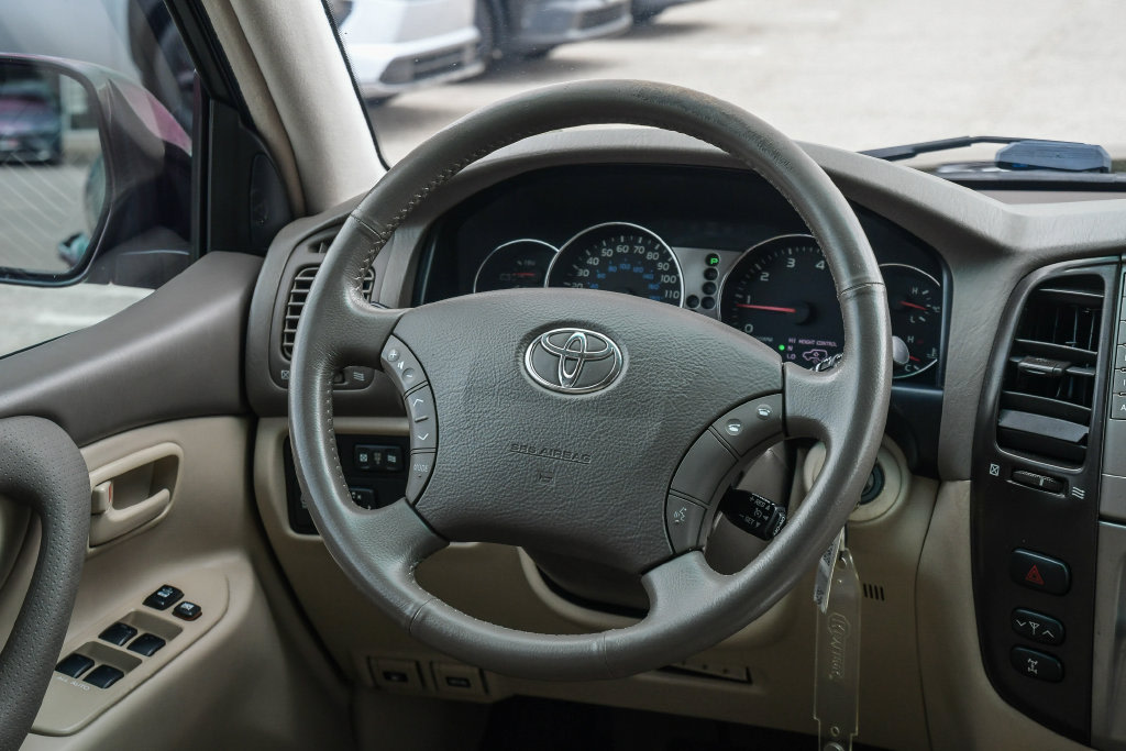 Thumbnail: 2006 Toyota Land Cruiser - 2