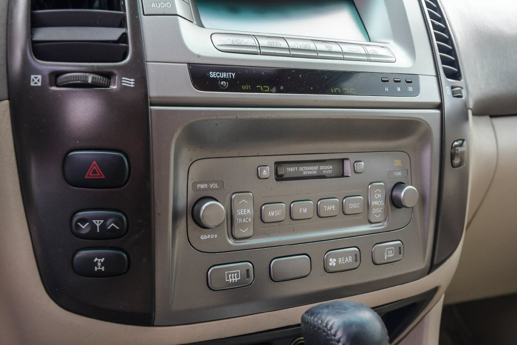 Thumbnail: 2006 Toyota Land Cruiser - 31