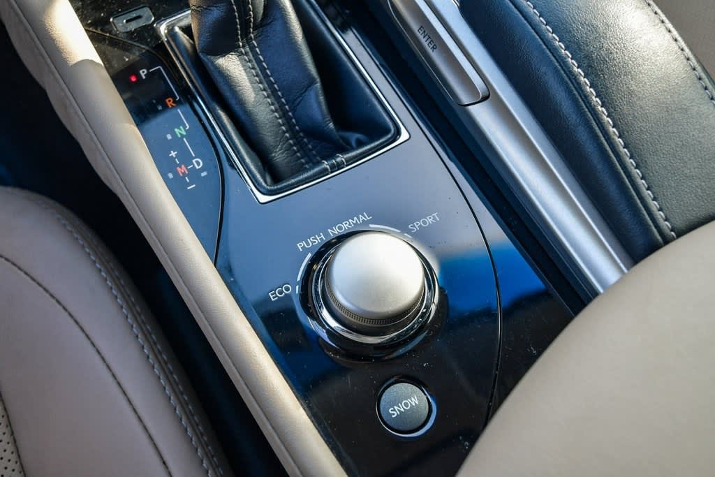 Thumbnail: 2016 Lexus GS - 24