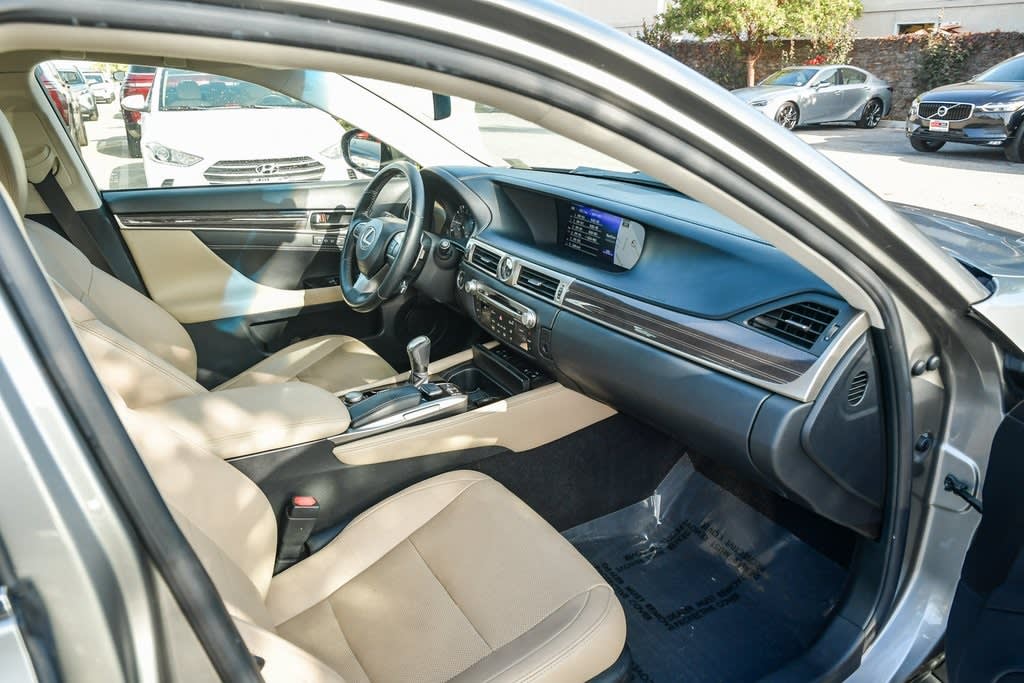 Thumbnail: 2016 Lexus GS - 10