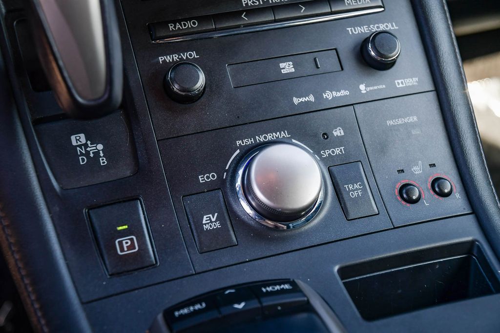Thumbnail: 2014 Lexus CT - 23