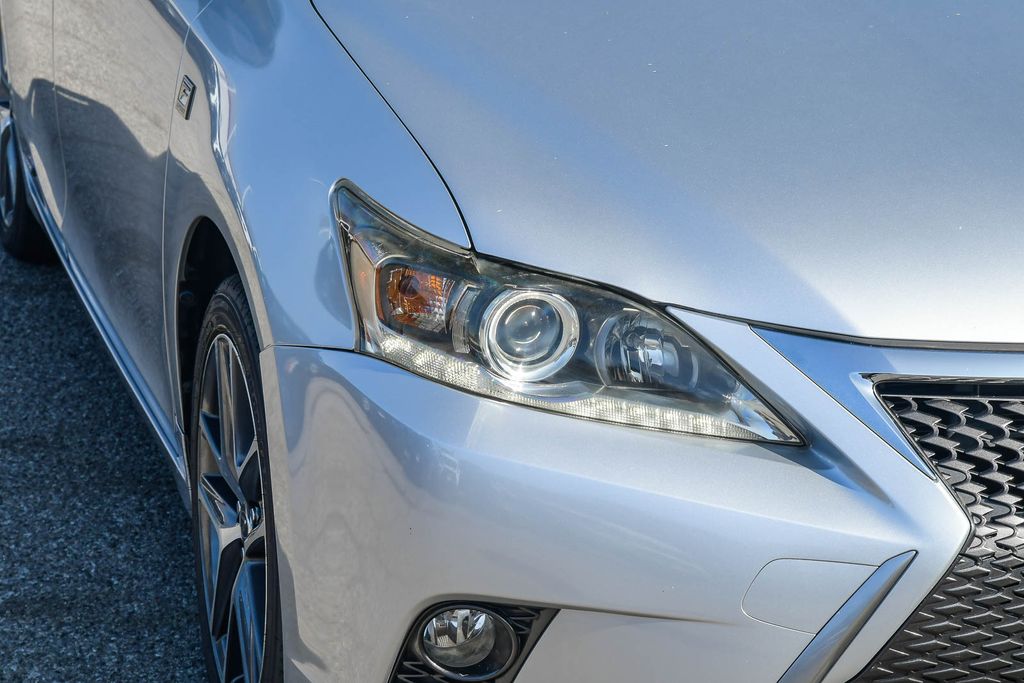 Thumbnail: 2014 Lexus CT - 6