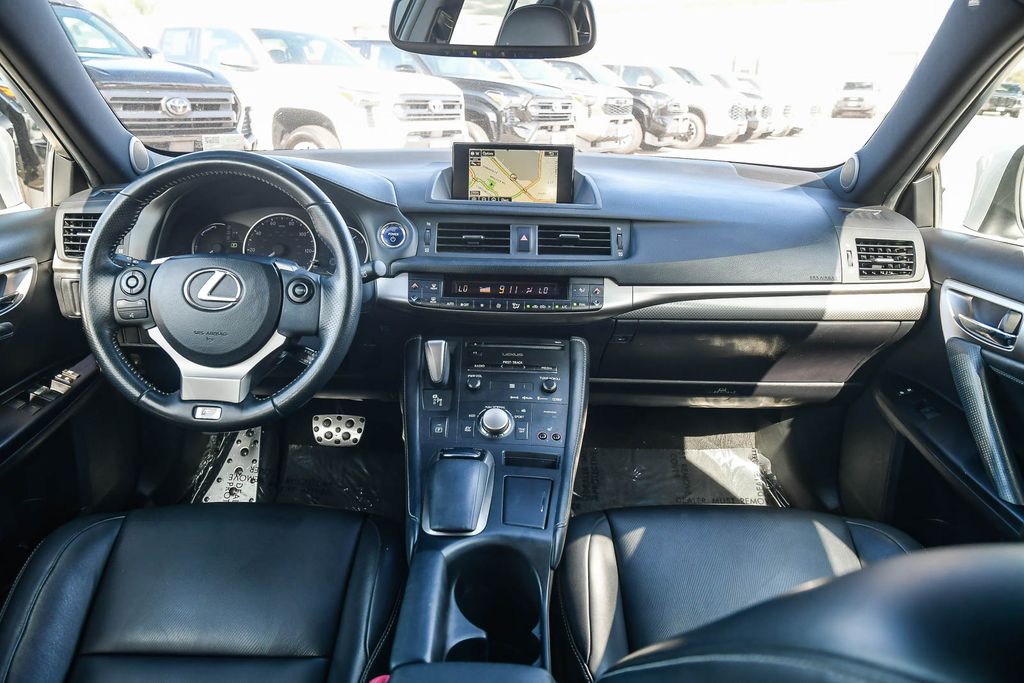 Thumbnail: 2014 Lexus CT - 9