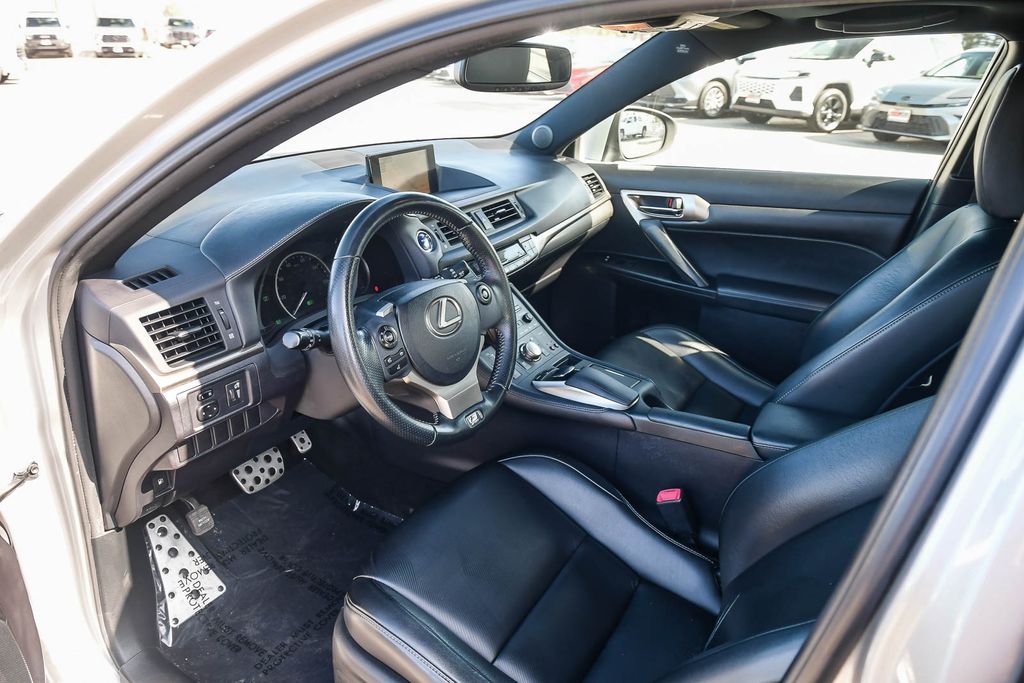 Thumbnail: 2014 Lexus CT - 10
