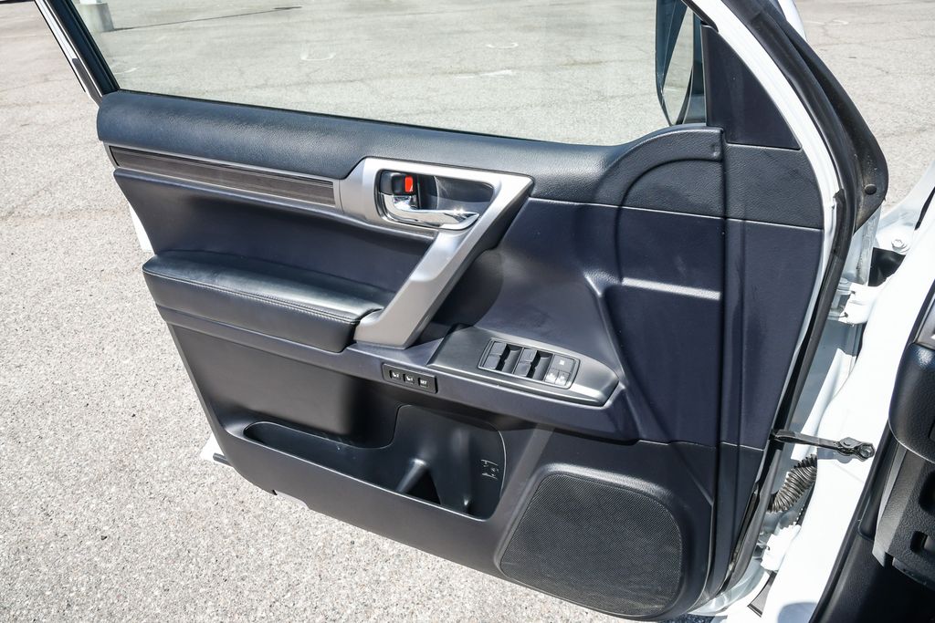 Thumbnail: 2023 Lexus GX - 26
