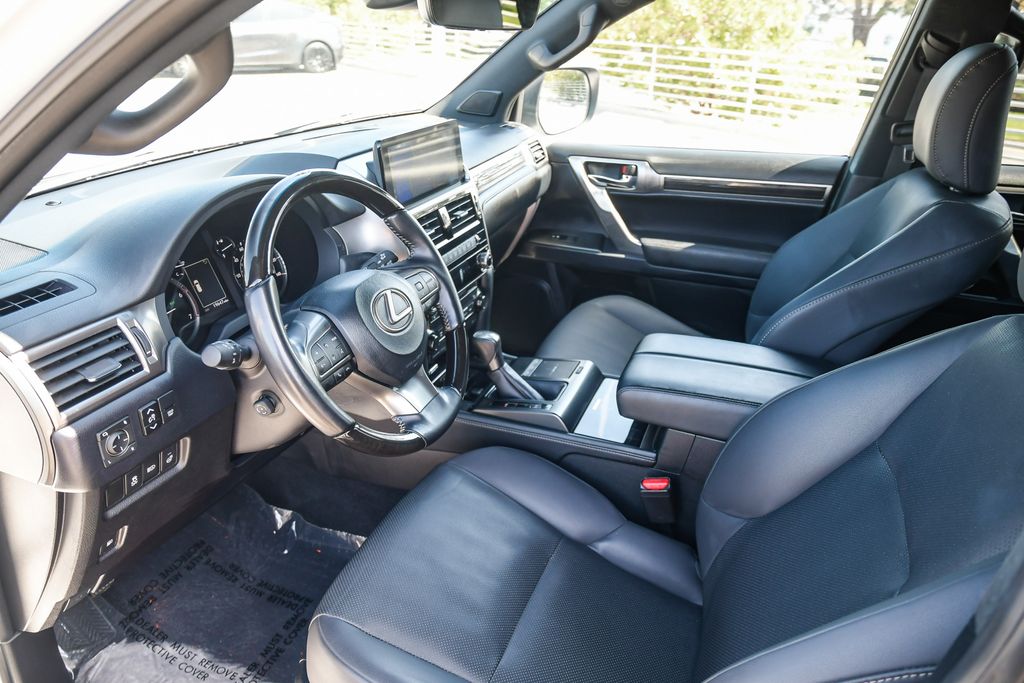 Thumbnail: 2023 Lexus GX - 11
