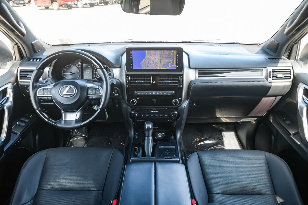 Thumbnail: 2023 Lexus GX - 9